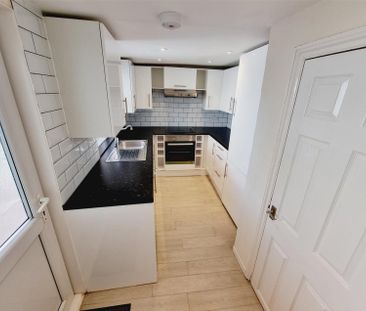 3 Bedroom House to Rent in Wellingborough Road, Rushden, Northants,... - Photo 4