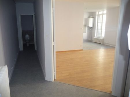 APPARTEMENT T3 A LOUER - Photo 2