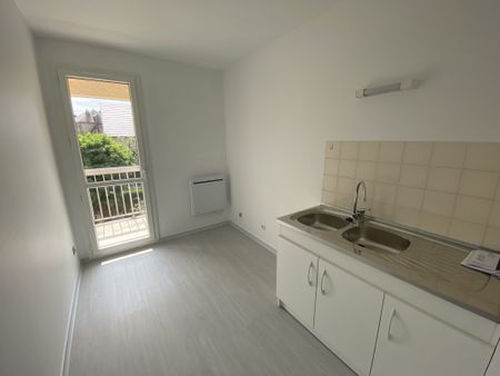 Location Appartement 2 pièces 49m² LE CREUSOT 71200 - Photo 3