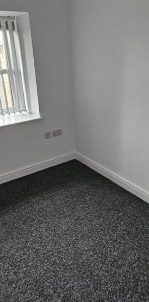 1 bed Flat - To Let - Photo 1