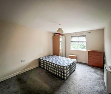 2 bedroom flat to rent - Photo 4