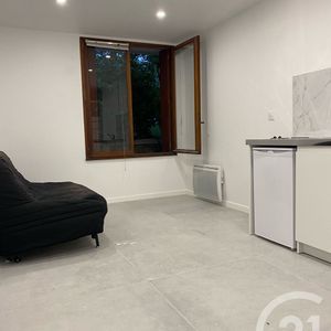 Appartement 1 pièces 15m2 MARSEILLE 9EME 550 euros - Photo 2