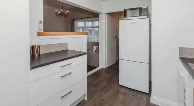 Fully furnished three bedroom home close to the CBD - Photo 1