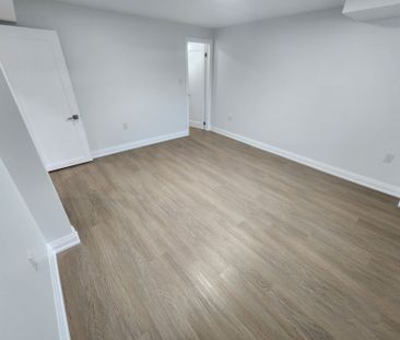 For Lease - 268 Bonnieglen Boulevard, Caledon, Ontario - Photo 3