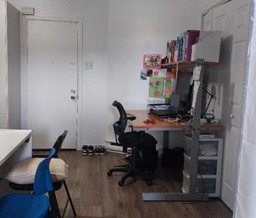 Cession de bail appart 1 chambre à coucher et 1 salle de bain - Photo 2