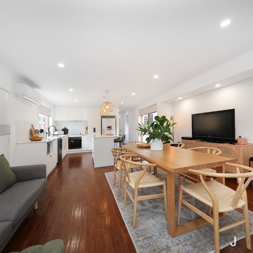 Renovated Style, Spacious Living & Outdoor Entertaining - Photo 1