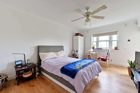 Wyatt Drive, Castelnau, SW13 - Photo 4