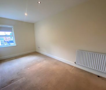 2 Bed Unfurnished Apartment - Photo 6