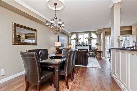 For Lease - 2113 Pinevalley Crescent, Oakville, Ontario - Photo 3