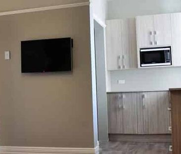 2 bedroom apartment on high st - Photo 3