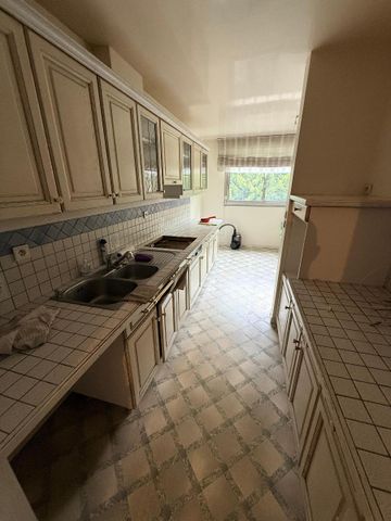 Location Appartement 5 pièces 120m² DOUAI 59500 - Photo 3