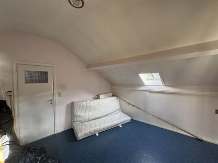 Appartement 2/3 ch. en bord de Meuse + grenier + cave + garage + parking ext. - Photo 4