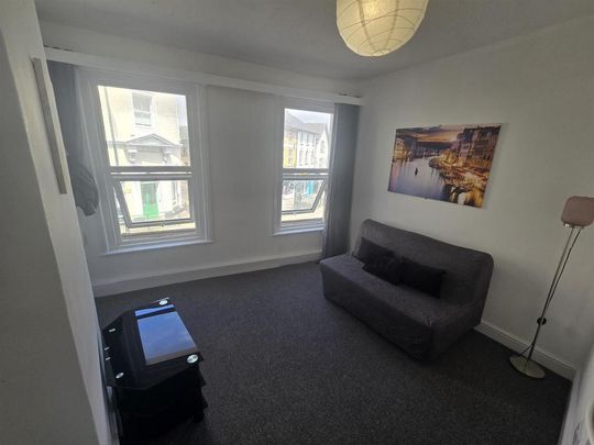 5 bedroom apartment to rent - Photo 1