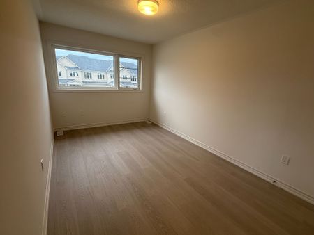 For Lease - 103 Sanderson Drive, Kawartha Lakes, Ontario - Photo 5