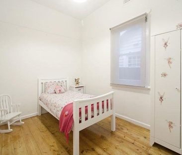 CHARMING ABODE - Photo 4