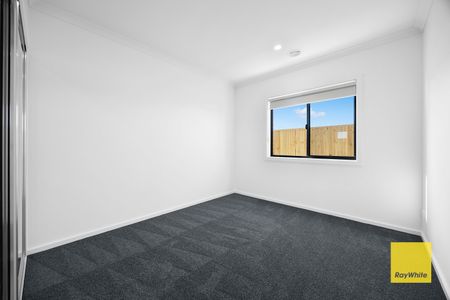 A Home That Defines Modern Family Perfection - Plus 2 Weeks Free Rent! - Photo 4