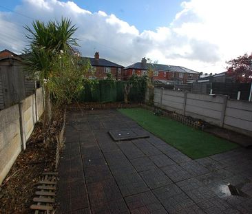 3 bedroom end of terrace house to rent - Photo 3