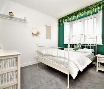 3 bedroom detached bungalow to rent - Photo 6