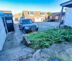 3 BEDROOM Flat - Duplex - Photo 5