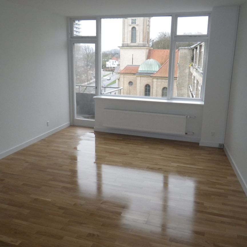 Indbydende lejlighed i hjertet af Aalborg med grønne områder - Photo 1