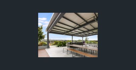 Immaculate Near-New One Bedroom Residence | Premium Finishes & Prime Location - Photo 4