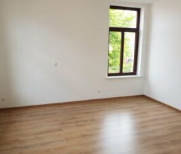 Schillerstr. 3, Wohnung 4 ~~~ Einbauküche, Balkon, Bad mit Dusche, Abstellraum, Keller, Stellplatz - Photo 6