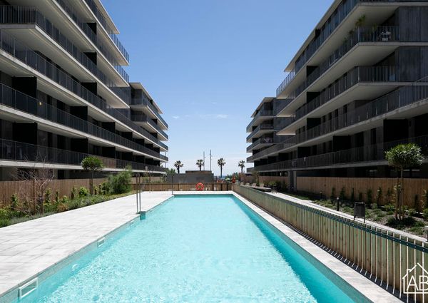 2 Bedroom Apartment with Private Terrace and Communal Pool, with views of Badalona Port