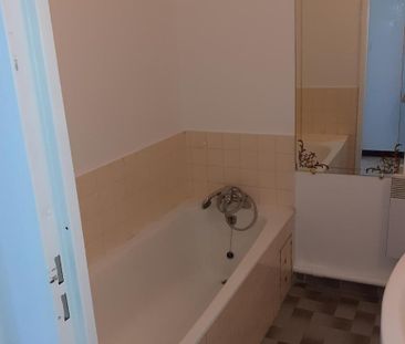 Location Appartement 2 pièces 44m² DRAGUIGNAN 83300 - Photo 5