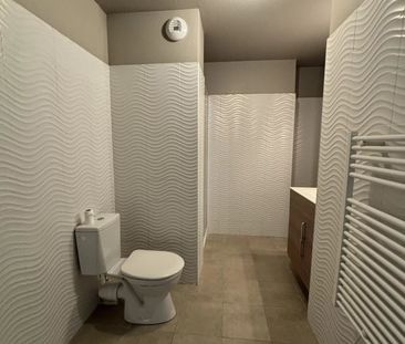 Location Appartement 2 pièces 43m² NIMES 30900 - Photo 6