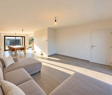 Huis te huur in Moorsele voor € 1.275 met 3 slaapkamers - Photo 2