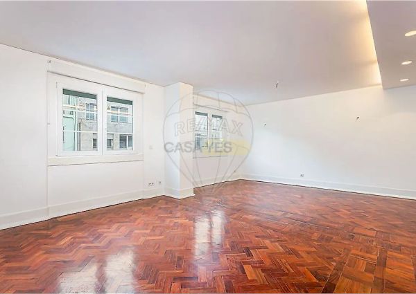 Apartment T2 in Alvalade, Lisboa