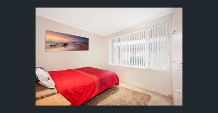 2 bdrm unit, 50m walk to Mona Vale Beach. Available mid - February - Photo 3