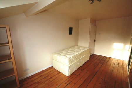 2 Bedroom FLAT, Chester - Photo 4