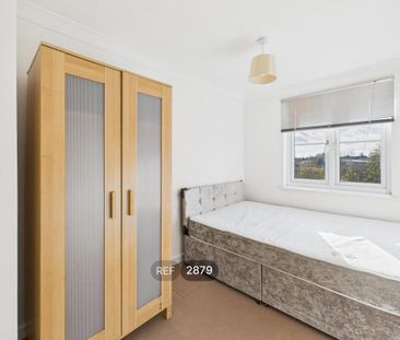 2 bedroom flat to rent - Photo 4