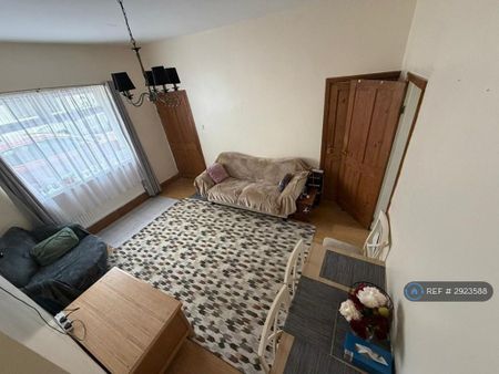 2 bedroom terraced house to rent - Photo 3