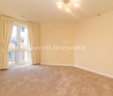 2 bedroom flat to rent - Photo 2