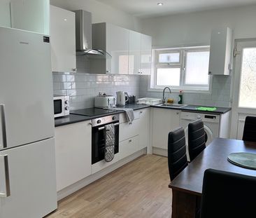 4 Bed End Terrace, College Gardens, N18 - Photo 6