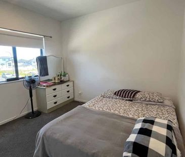 Flat Bush, 2 Bedrooms - Photo 3