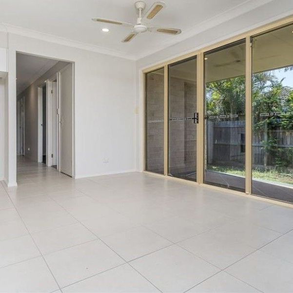 Beautiful home - Photo 1