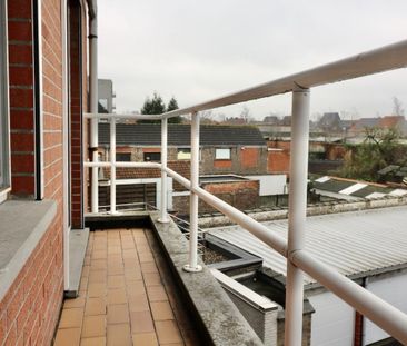 Centraal gelegen appartement met 2 slpk, terras voor 785 EUR/mnd - Photo 4