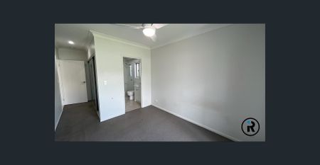 Charming 3-Bedroom Townhouse in Desirable Pimpama Suburb - A Perfect Blend of Affordability and Comfort! - Photo 4