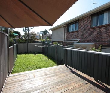 Four bedroom home - walk to station & shops - Photo 6