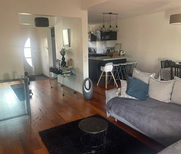 Location Appartement 5 pièces 102m² - Photo 1
