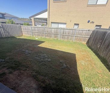 Double-Storey Family Home with Spacious Backyard - Photo 6