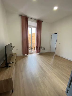 Alquiler de piso en Calle Lagunillas - Photo 1