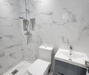 Studio Flat, Ashurst Drive, IG6 - Photo 4