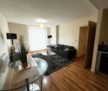 2 bedroom flat to rent - Photo 2