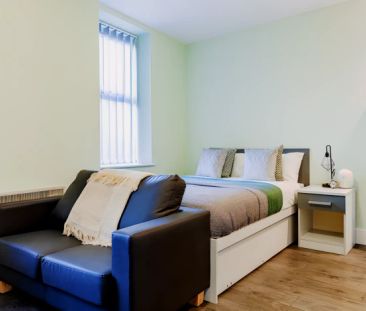 Bronze Studio - Photo 1