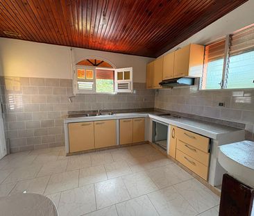 Location appartement 4 pièces, 115.00m², Saint-Joseph - Photo 2