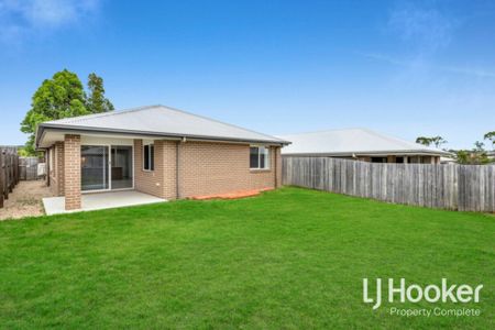 Immediate Walking to Yarrabilba SS - Ideal Family Home - Photo 3